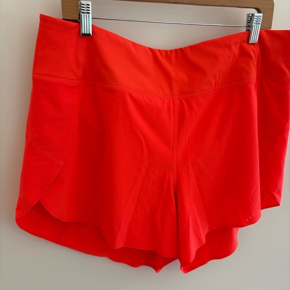 Althleta Allyson Felix Run With It Shorts - Picture 2 of 8